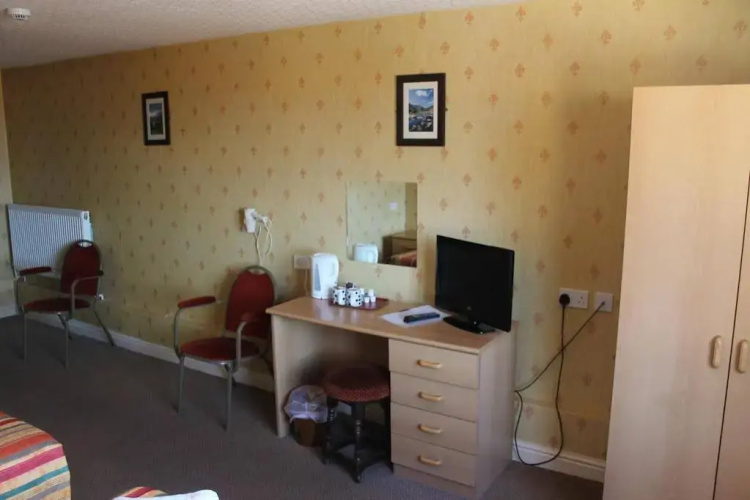 New Loretta Hotel