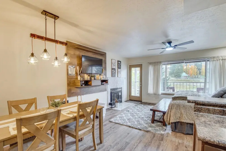 Brian Head Studio Condo w/ Balcony + Mountain View