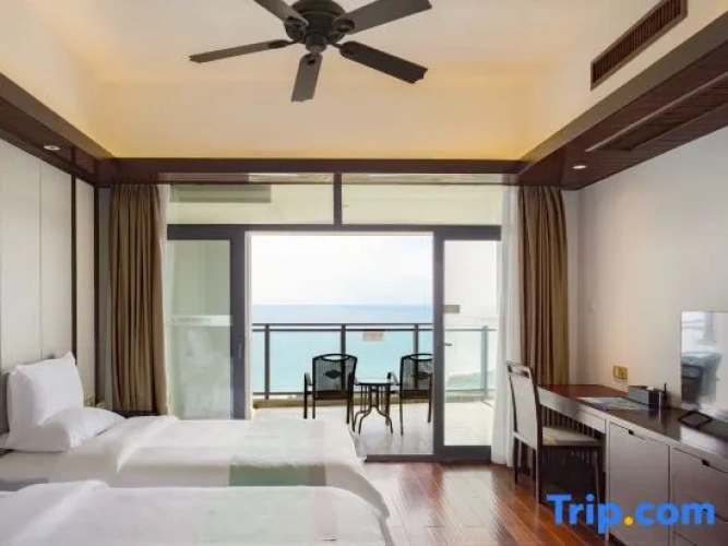 Deluxe Family Suite