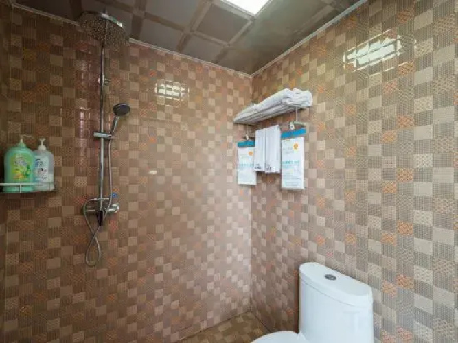 Red Ant Hotel (Xinxiang Normal University Pangdonglai)