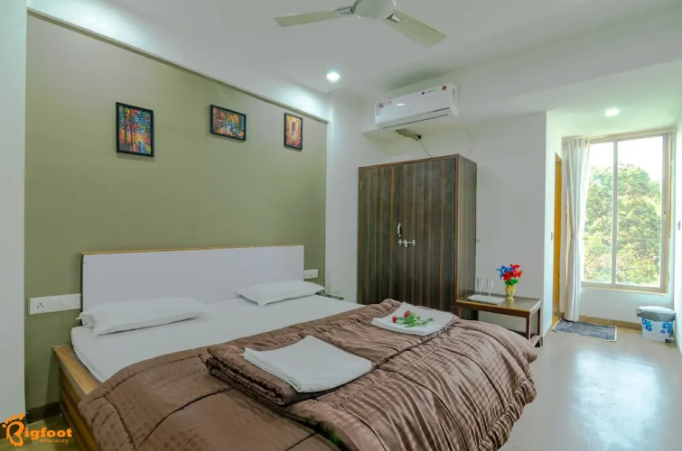 White House Beach Resort