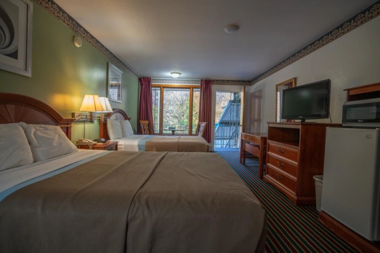 Mahoning Inn