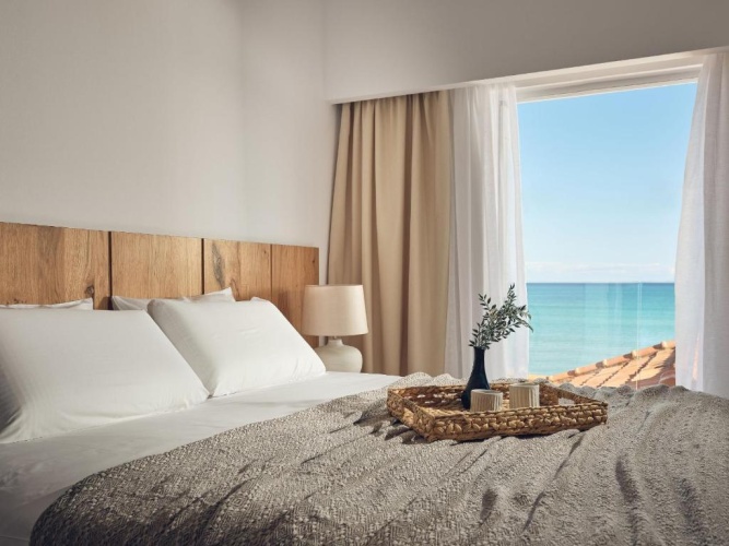 Deluxe Triple room with sea view