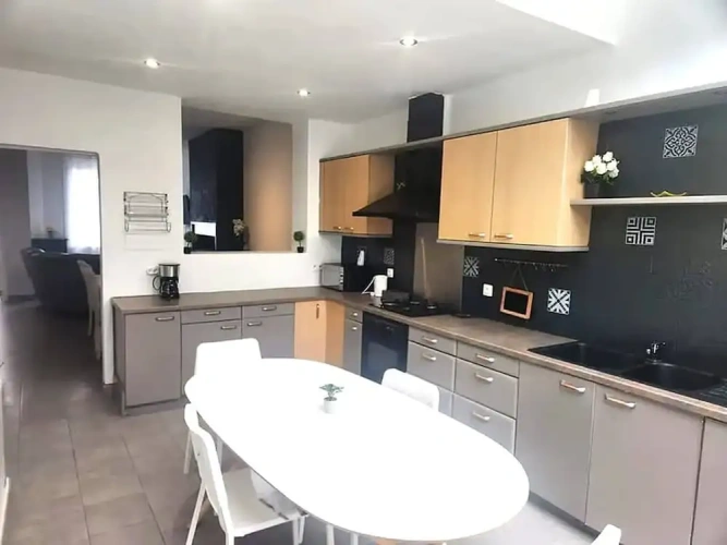 3 Bedrooms Cottage
