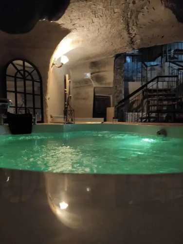 Deep Cave House