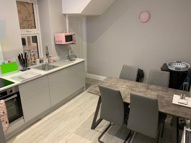 1 Bedroom Apartment