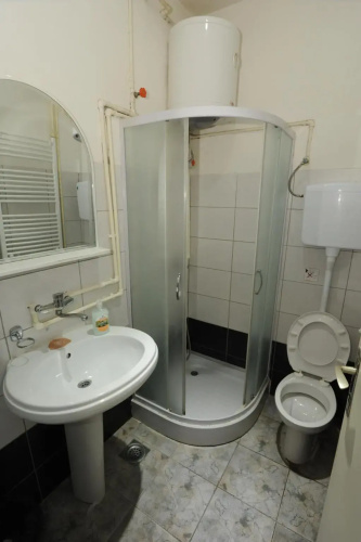 Hostel Jedro