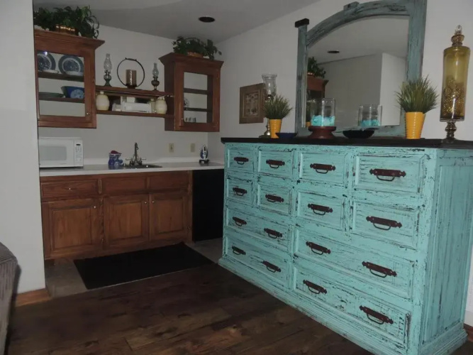 The Whispering Pines Inn Bed & Breakfast