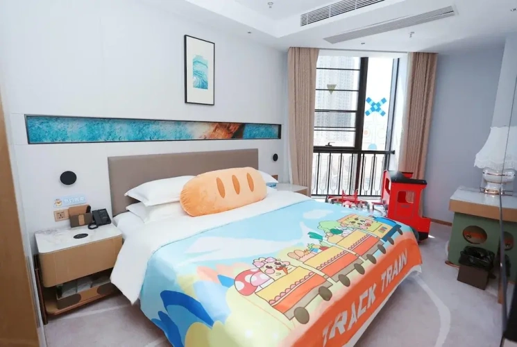 Quadruple Family Suite