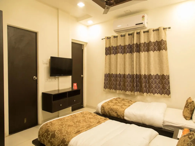 OYO 9023 Dwarka Inn