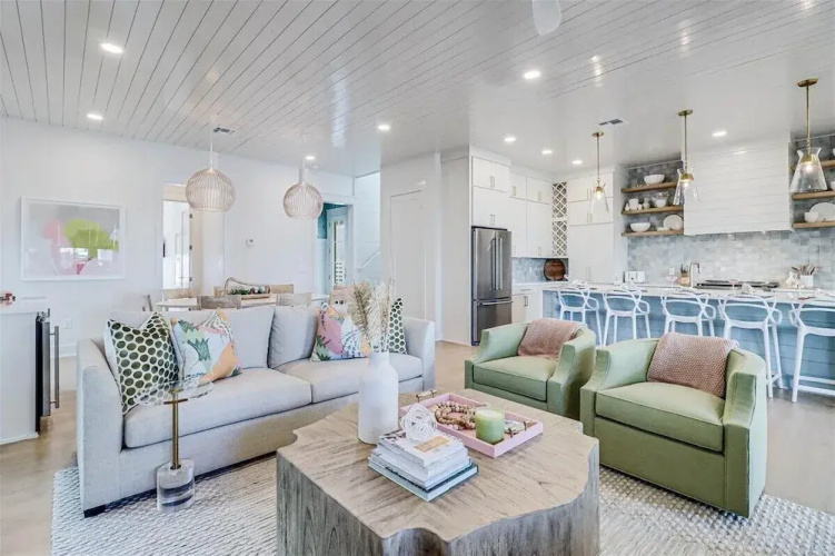 Afterley Pointe 213 LAK