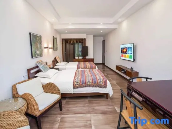 Standard Twin room with mountain view