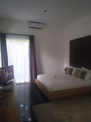 1 Bedroom Deluxe Double room with pool view