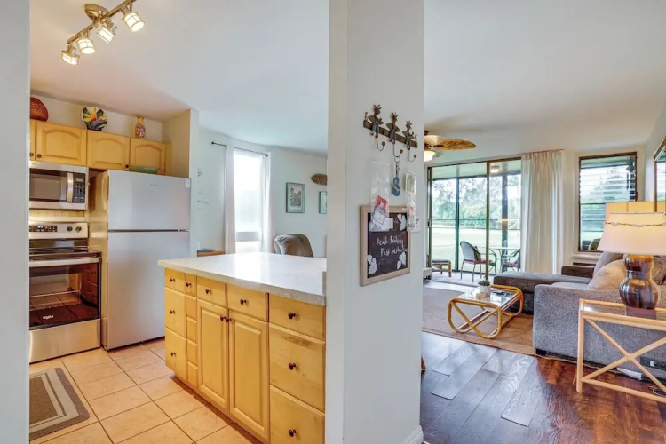 Turtle Bay Condo w/ Pool Access & Golf Course!