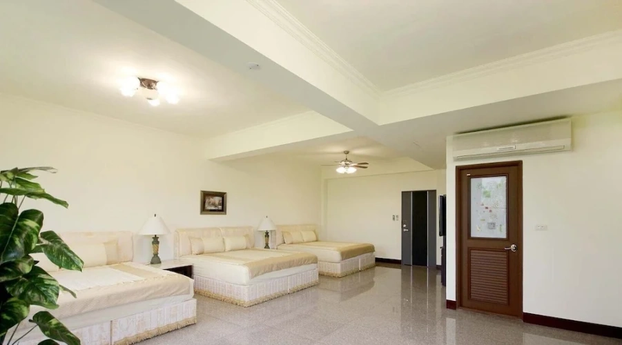 Standard Family room
