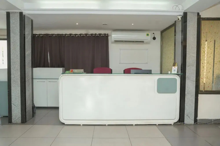 Hotel Grand Leela Krishna