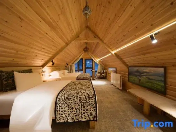 Deluxe Triple Family Apartment