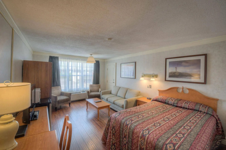Claymore inn & Suites