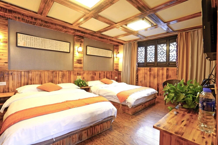 Alley Boutique Inn