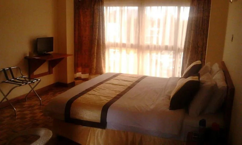 Golden Gates Hotel