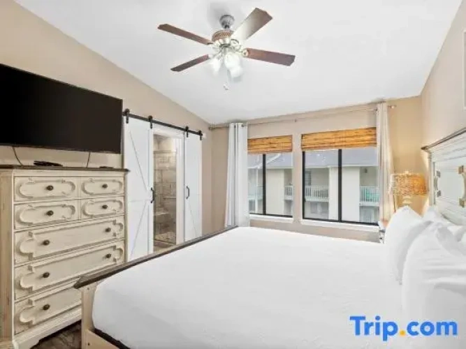 3 Bedrooms Apartment