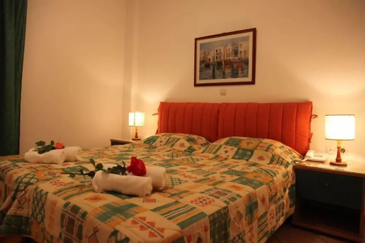 Terpsichore Apartments