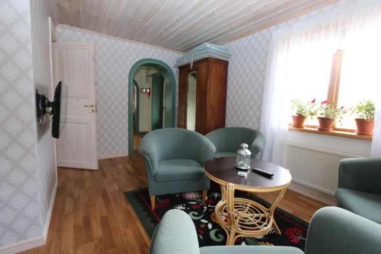 2 Bedrooms Cottage