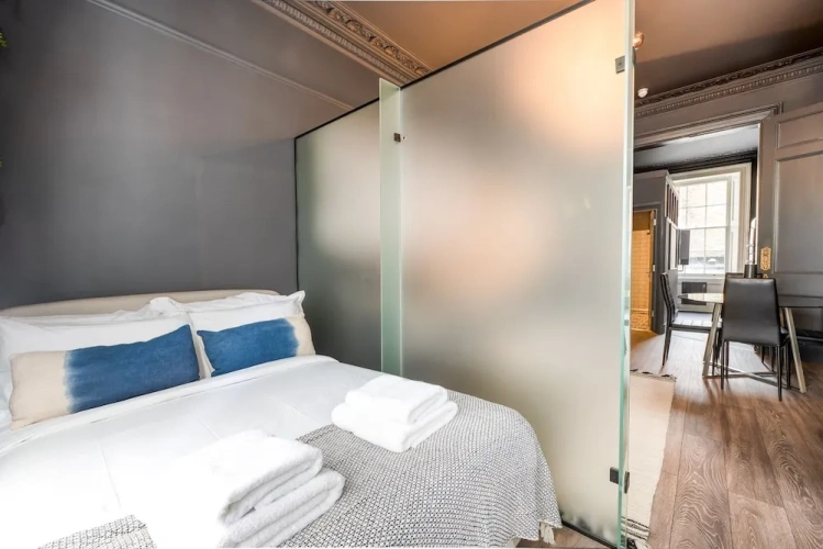 Standard Club room