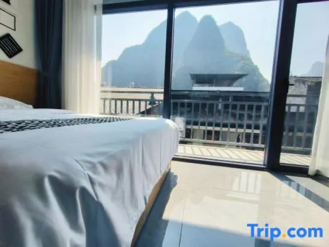 Luxury Twin room with balcony