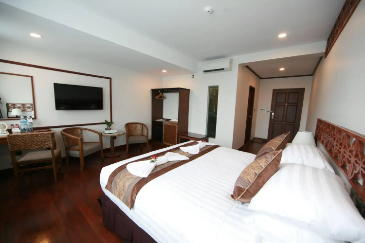 Hotel M