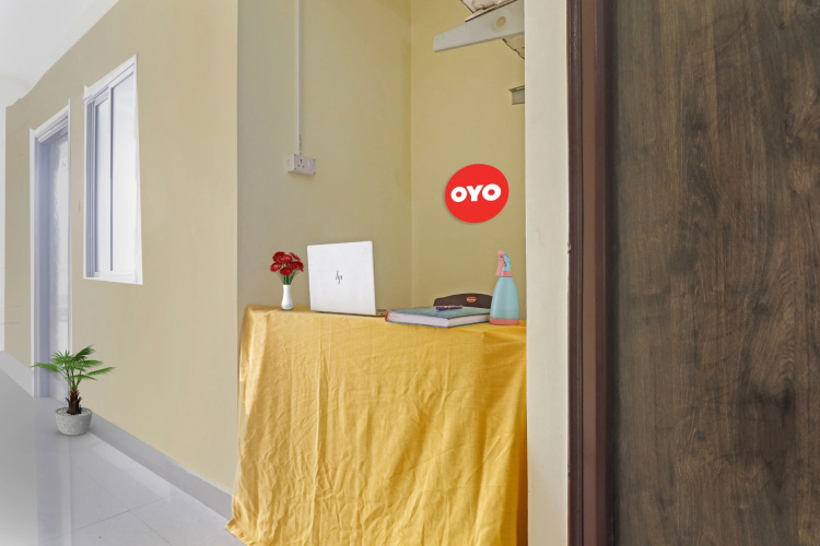 Super Hotel O Dk Reddy Square