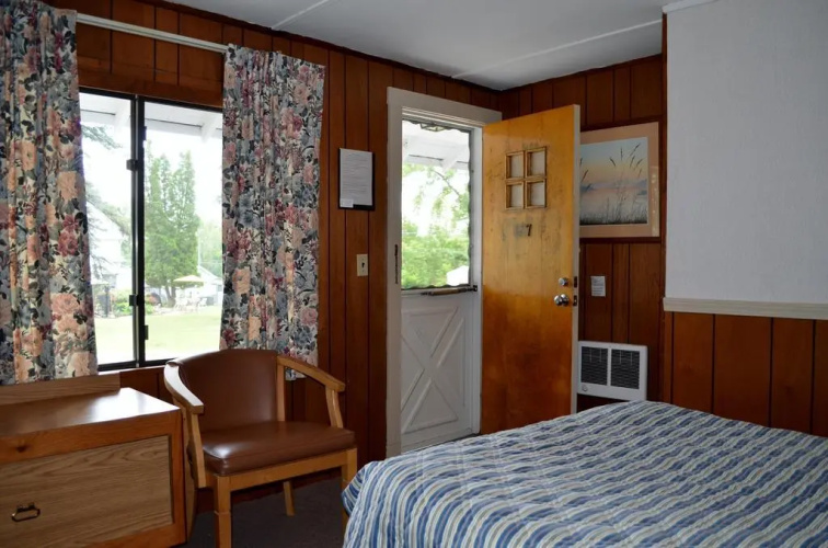 Chamber Lane Motel