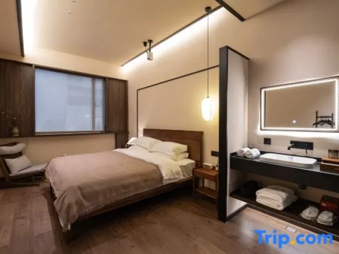 Standard Double room with courtyard view