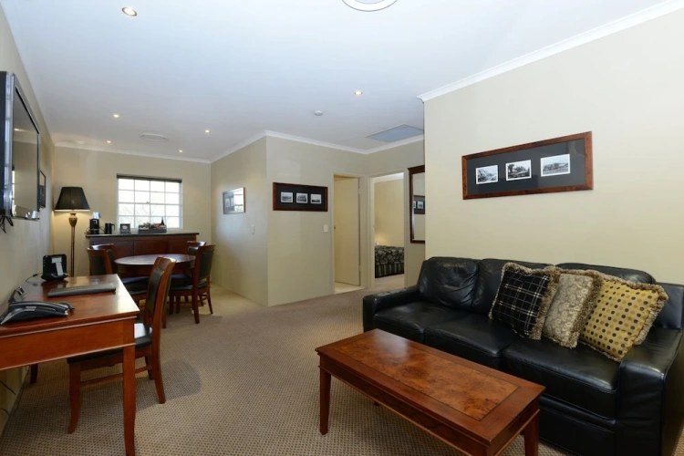 1 Bedroom Executive Suite