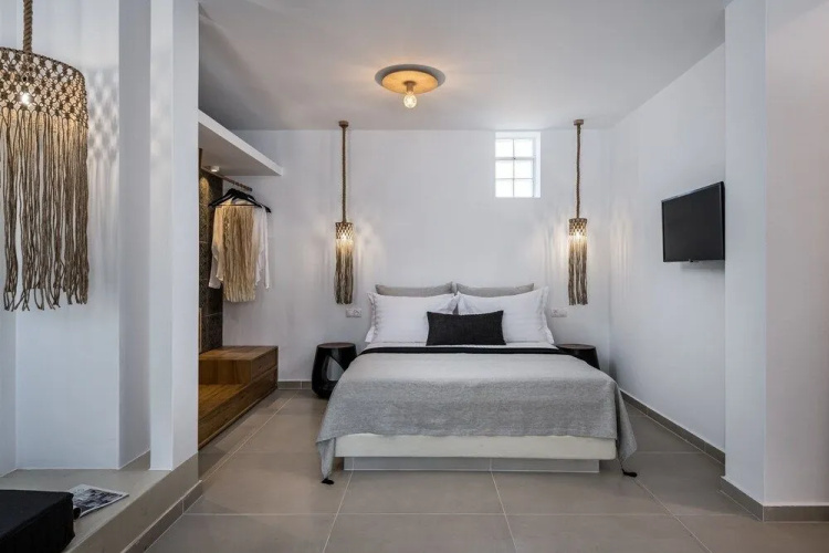 Remezzo Suites