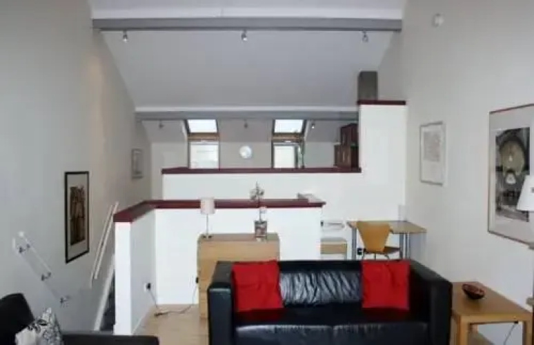 Lomond Mews