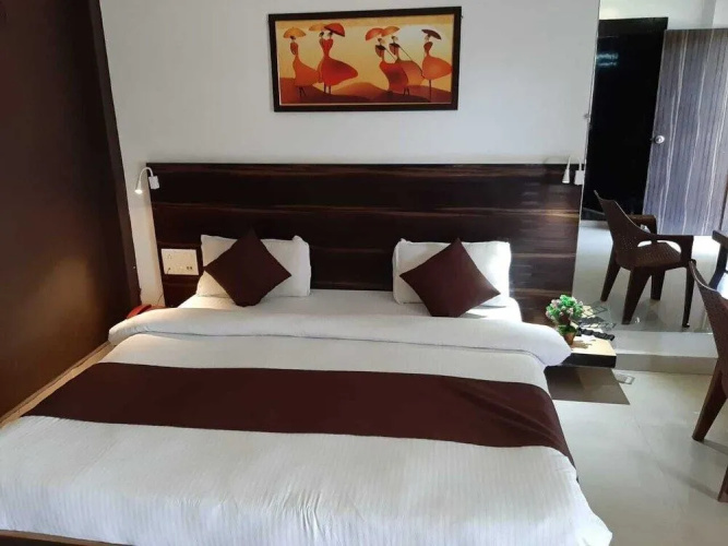 Khalsa Lake View Resort