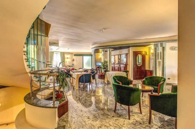 Dream Hotel