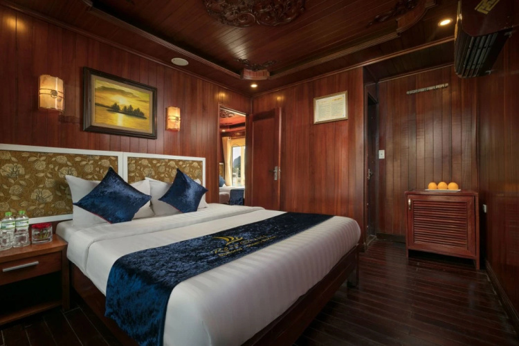 Rosa Boutique Cruise