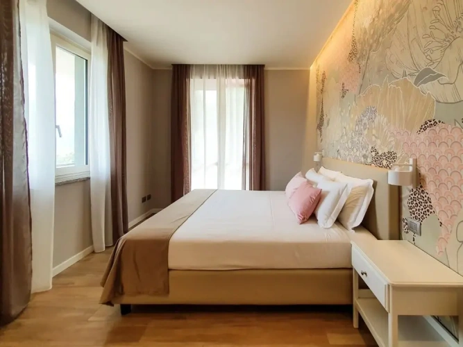 1 Bedroom Apartment with balcony and with view