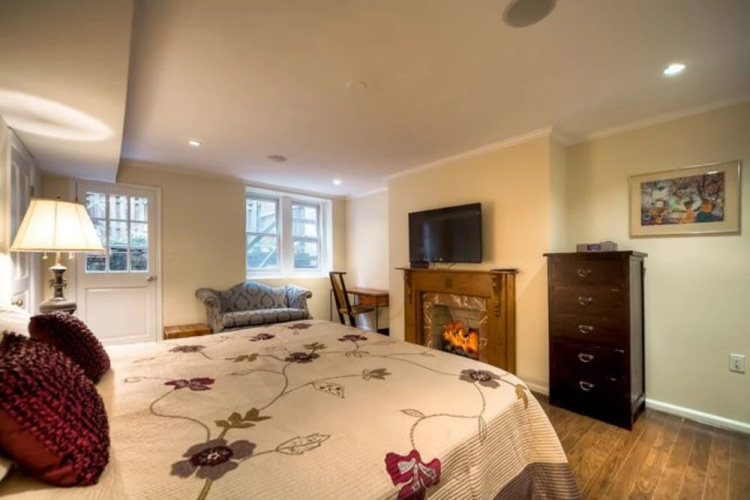 2123 Northwest Apartment #1015 - 2 Br Apts