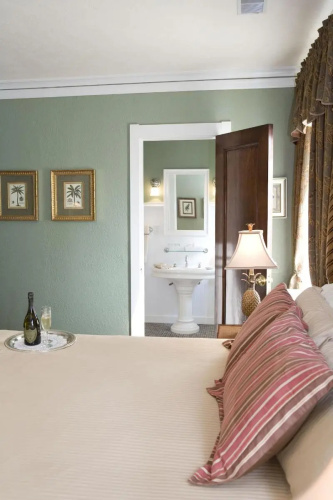 The Belvedere Inn & Restaurant
