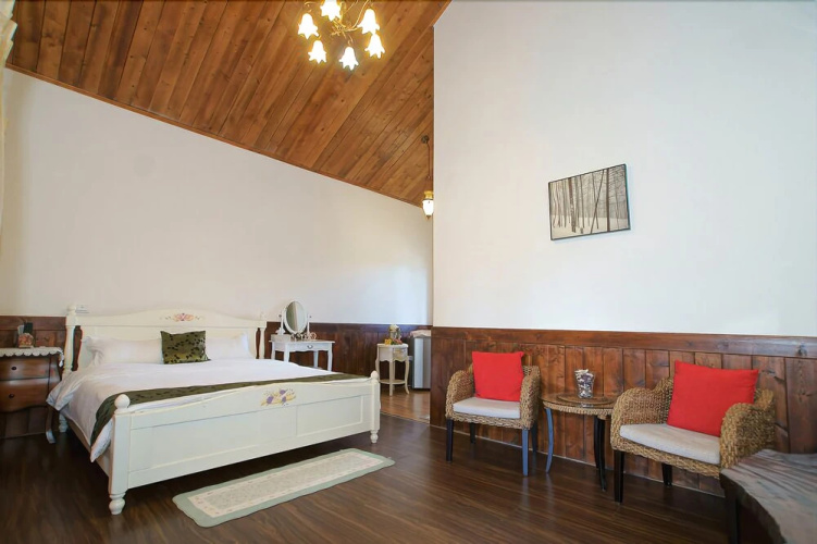 Hou Niao Fei Xing B&B