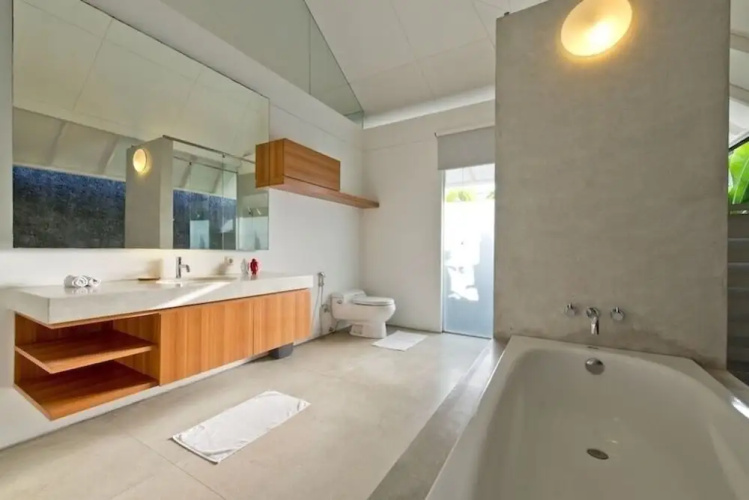 Villa White