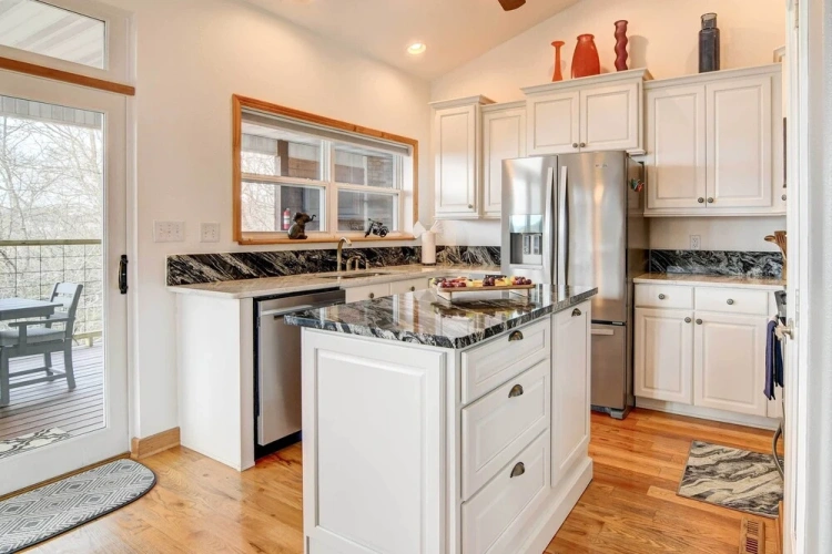 3 Bedrooms Cottage