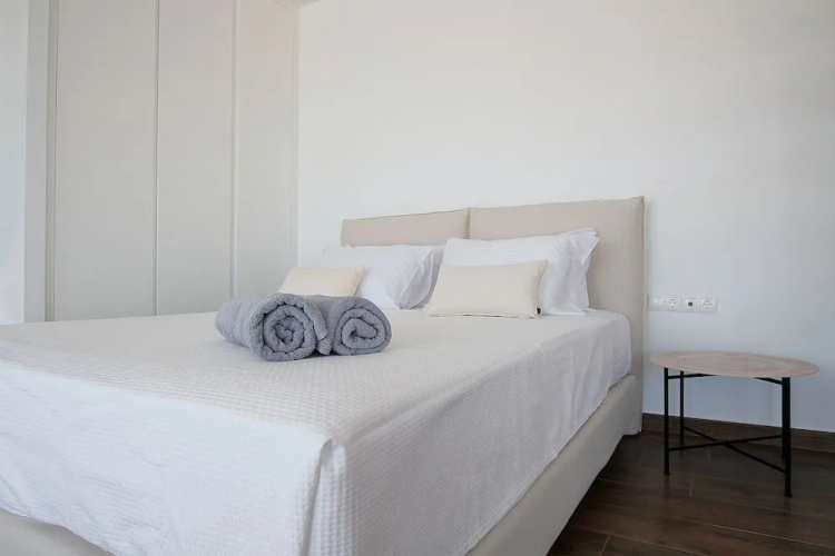 Alana Suites