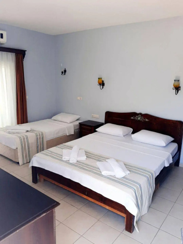 Ali's Hotel Beach