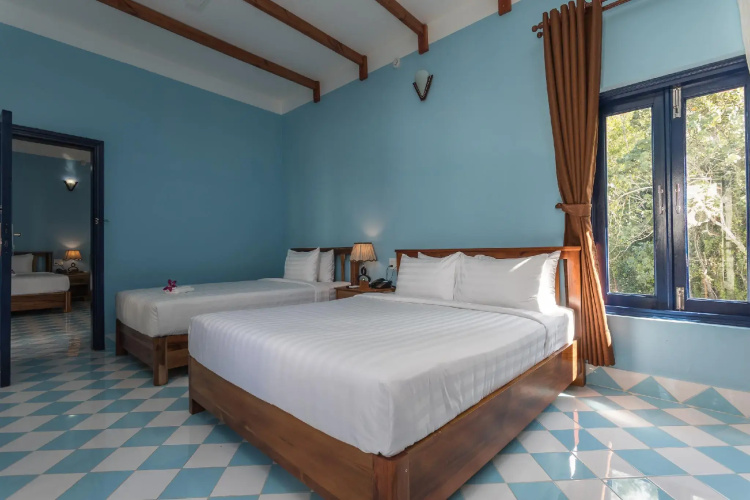 Isabella Resort