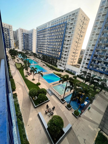 Staycation Sea Residences MOA Jermel