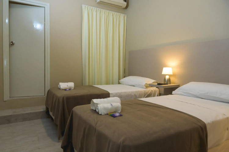 Alhambra Inn Hotel